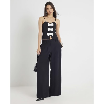 Black Sleeveless Bow Cami Top