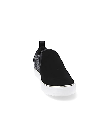 360 degree animation of product Black slip on chain trainers frame-20