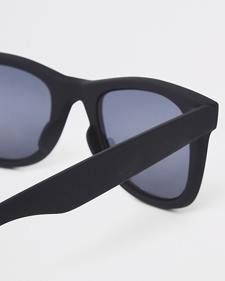 Black smoke lens retro square sunglasses