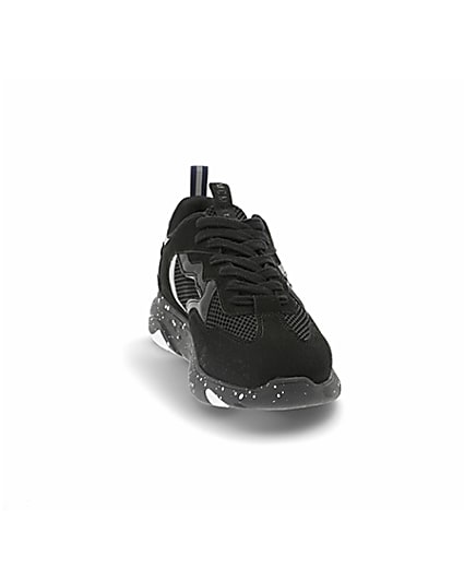 360 degree animation of product Black speckled sole runner trainers frame-20