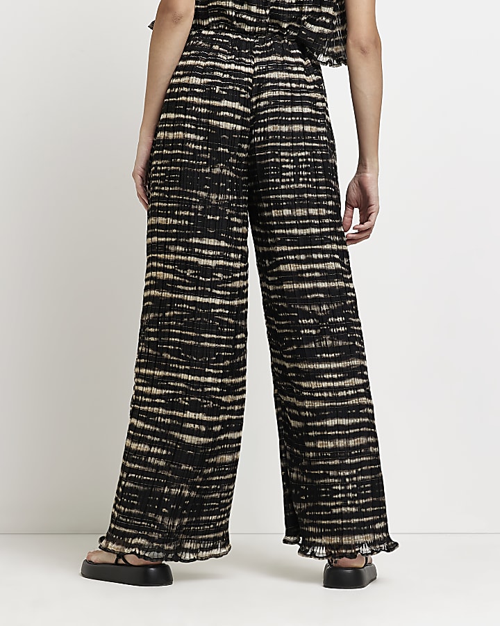 Black stripe plisse trousers