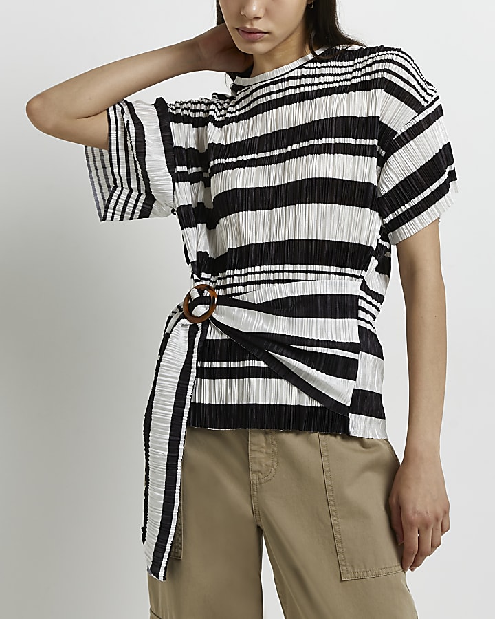 Black striped plisse t-shirt