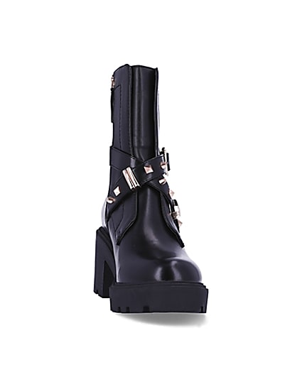 360 degree animation of product Black studded heeled ankle boots frame-20