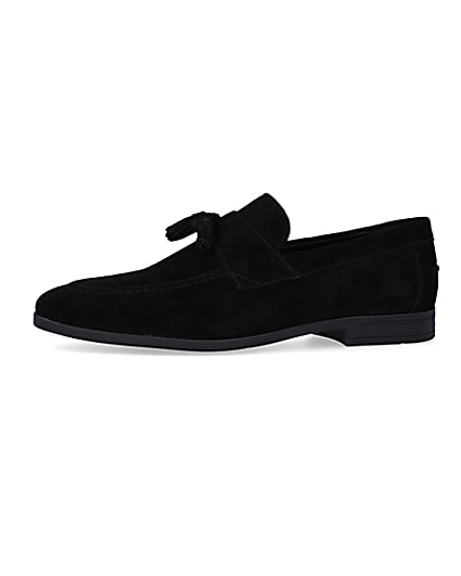 360 degree animation of product Black suede tassel detail loafers frame-2