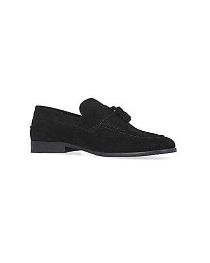 360 degree animation of product Black Suede Tassel Loafers frame-17