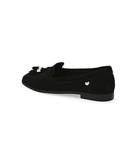 360 degree animation of product Black suede tassel loafers frame-4