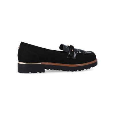 360 degree animation of product Black tassel detail loafers frame-14