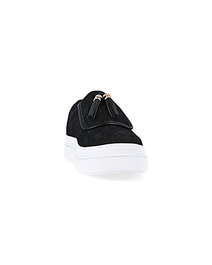 360 degree animation of product Black tassel faux leather trainers frame-20