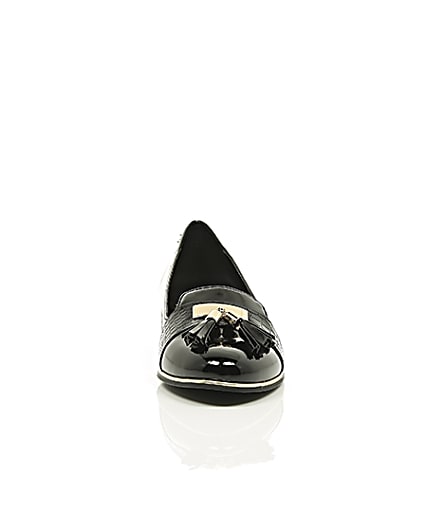 360 degree animation of product Black tassel patent loafers frame-4