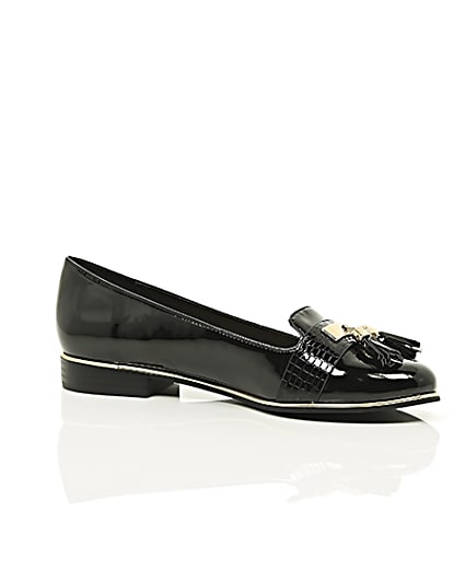 360 degree animation of product Black tassel patent loafers frame-8