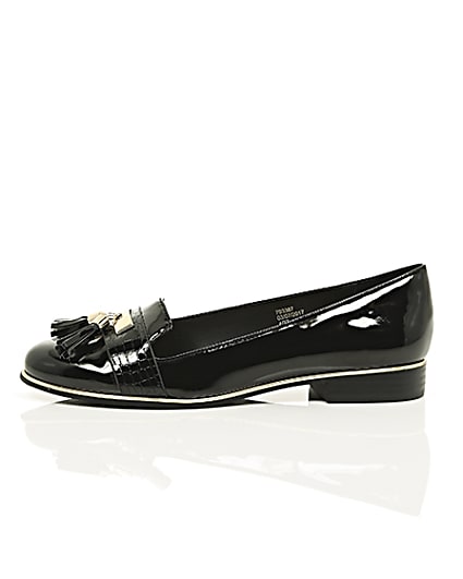 360 degree animation of product Black tassel patent loafers frame-22