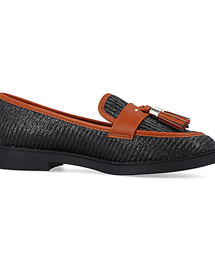 360 degree animation of product Black tassel trim loafers frame-16