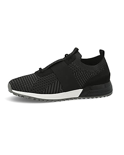360 degree animation of product Black textured knit runner trainers frame-2