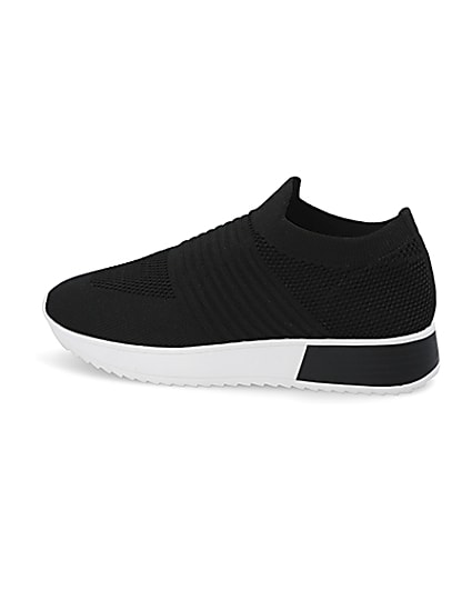360 degree animation of product Black textured knit runner trainers frame-4