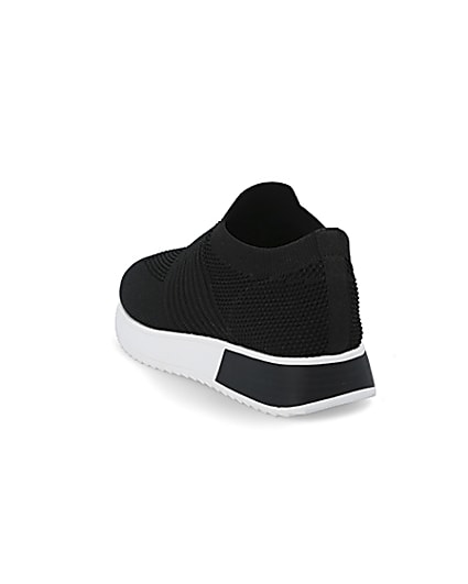 360 degree animation of product Black textured knit runner trainers frame-7