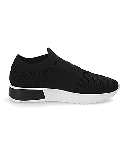 360 degree animation of product Black textured knit runner trainers frame-15
