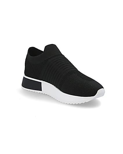 360 degree animation of product Black textured knit runner trainers frame-18