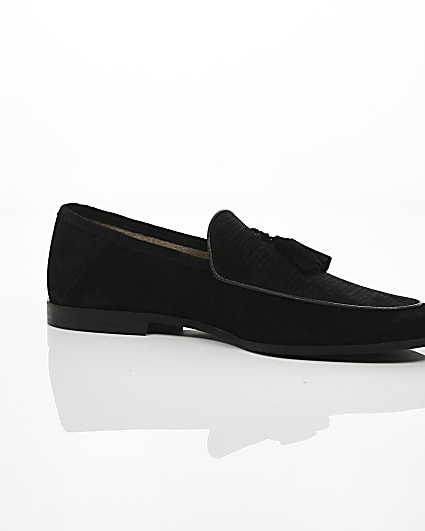360 degree animation of product Black textured suede tassel loafers frame-8