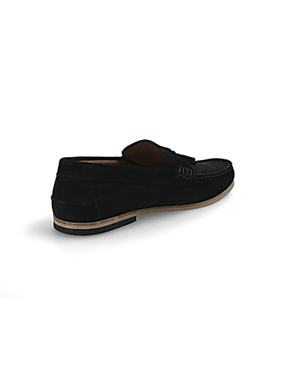360 degree animation of product Black textured suede tassel loafers frame-12