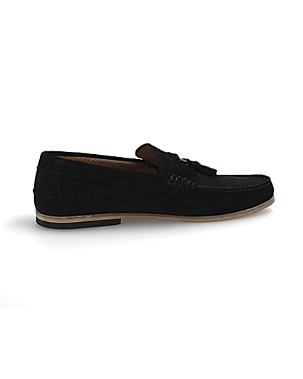360 degree animation of product Black textured suede tassel loafers frame-14