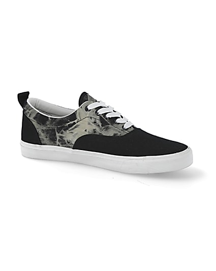 360 degree animation of product Black tie dye lace-up trainers frame-17