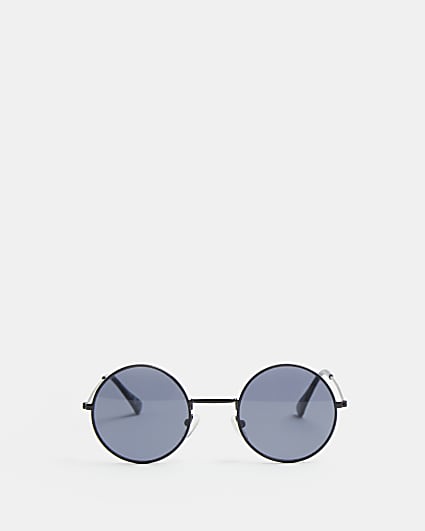 Black tinted lens round sunglasses