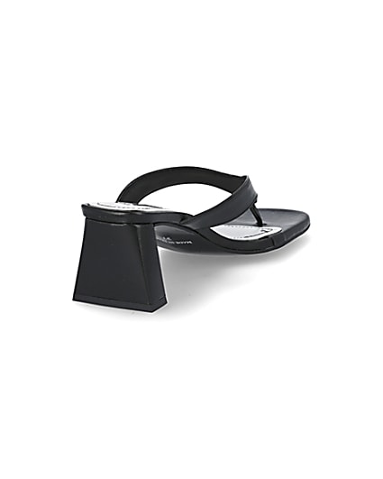 360 degree animation of product Black toe post block heel sandals frame-11