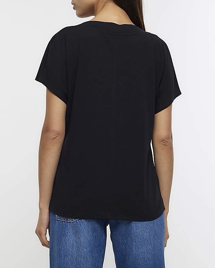 Black v neck t-shirt