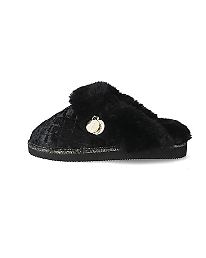 360 degree animation of product Black velted quilted faux fur mule slippers frame-0