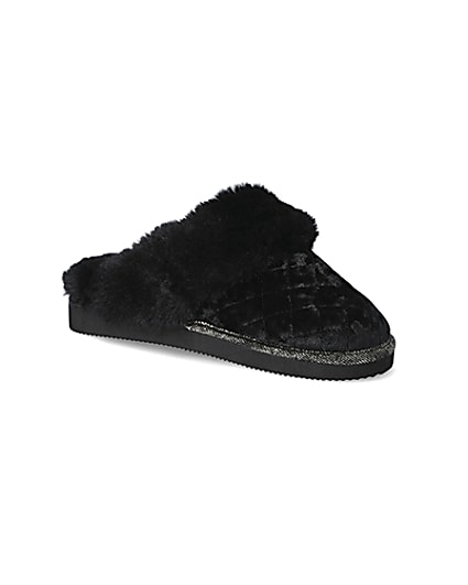 360 degree animation of product Black velted quilted faux fur mule slippers frame-14