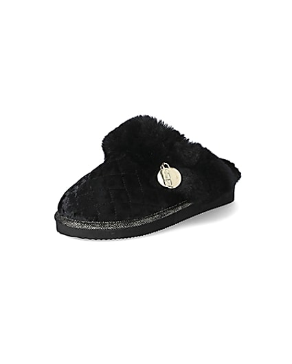 360 degree animation of product Black velted quilted faux fur mule slippers frame-21