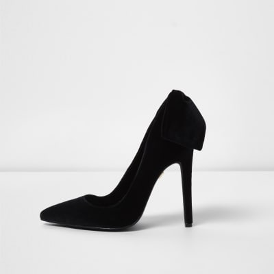 Black velvet bow back court shoes