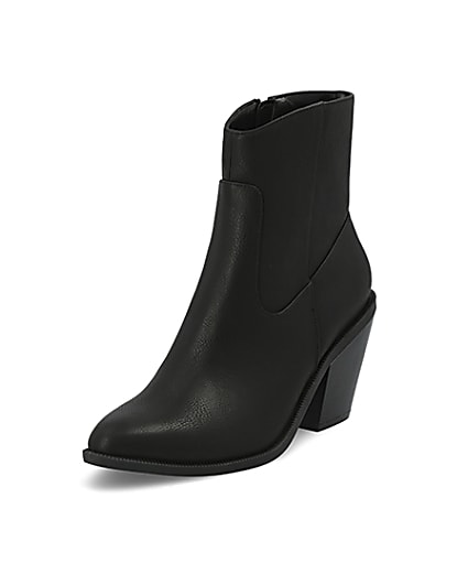 360 degree animation of product Black western heeled ankle boots frame-0