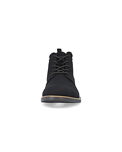 360 degree animation of product Black wide fit chukka boots frame-21
