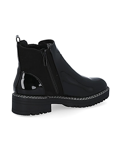 360 degree animation of product Black wide fit chunky chelsea ankle boots frame-13
