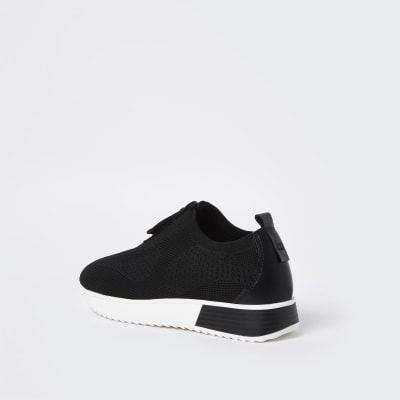Black Wide fit knitted runner trainers
