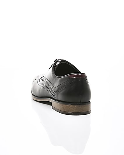 360 degree animation of product Black wide fit leather lace-up brogues frame-17