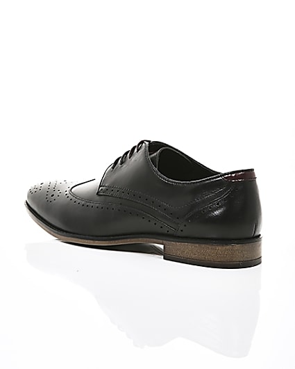 360 degree animation of product Black wide fit leather lace-up brogues frame-19