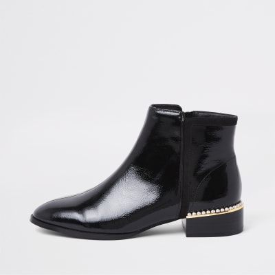 converse solid black