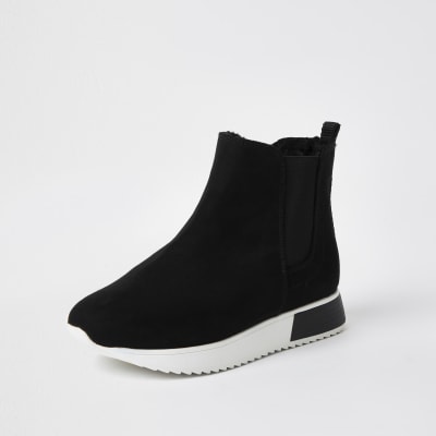 black pull on trainers