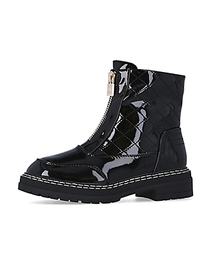 360 degree animation of product Black wide fit quilted ankle boots frame-2