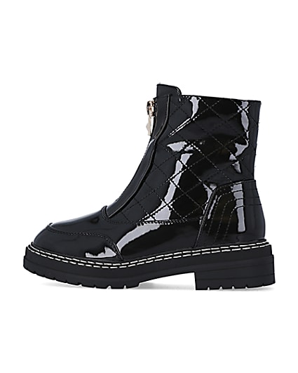 360 degree animation of product Black wide fit quilted ankle boots frame-4