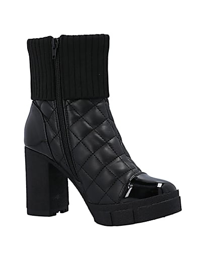 360 degree animation of product Black wide fit quilted heeled ankle boots frame-17