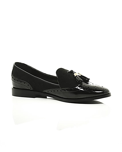 360 degree animation of product Black wide fit tassel patent shoes frame-8