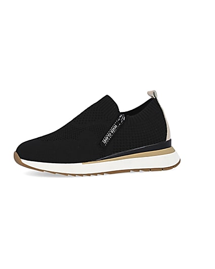 360 degree animation of product Black wide knitted trainers frame-2