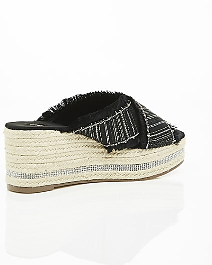360 degree animation of product Black woven chain trim espadrille wedges frame-12