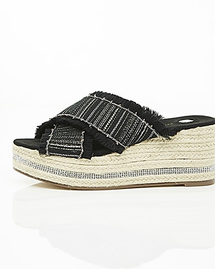 360 degree animation of product Black woven chain trim espadrille wedges frame-22