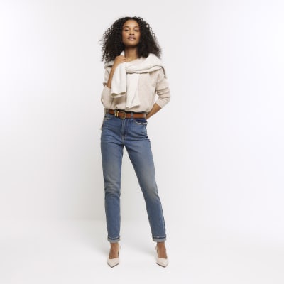 Winter outfit best sale mom jeans