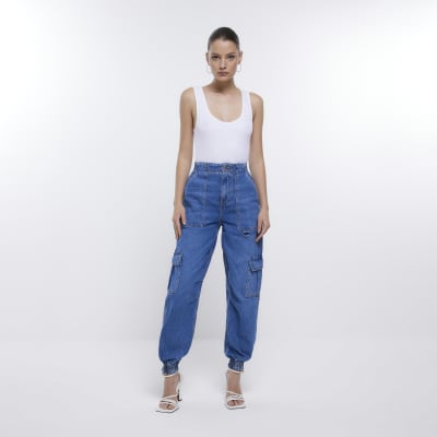 High clearance waisted cargo