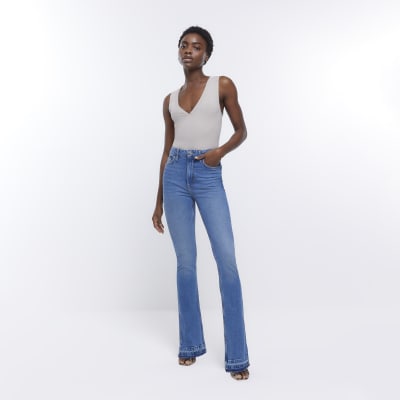 Elektropositief pleegouders Vuil Blue high waisted split hem flared jeans | River Island